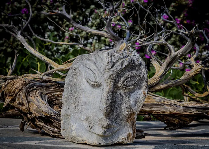 ヴィラ Ione ミクリ・ヴィグラ